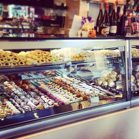 Jonio לינה וארוחת בוקר 4*