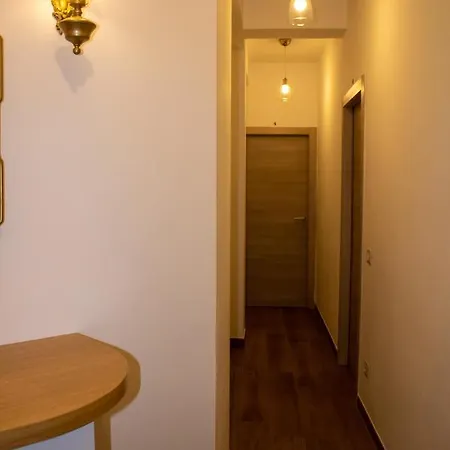 Jonio Nocleg ze śniadaniem Rzym